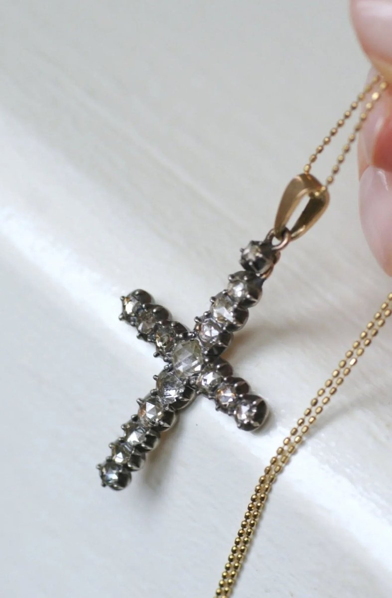 Croix Dévote Diamants - Castafiore