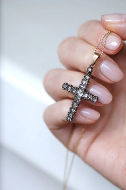 Croix Dévote Diamants - Castafiore