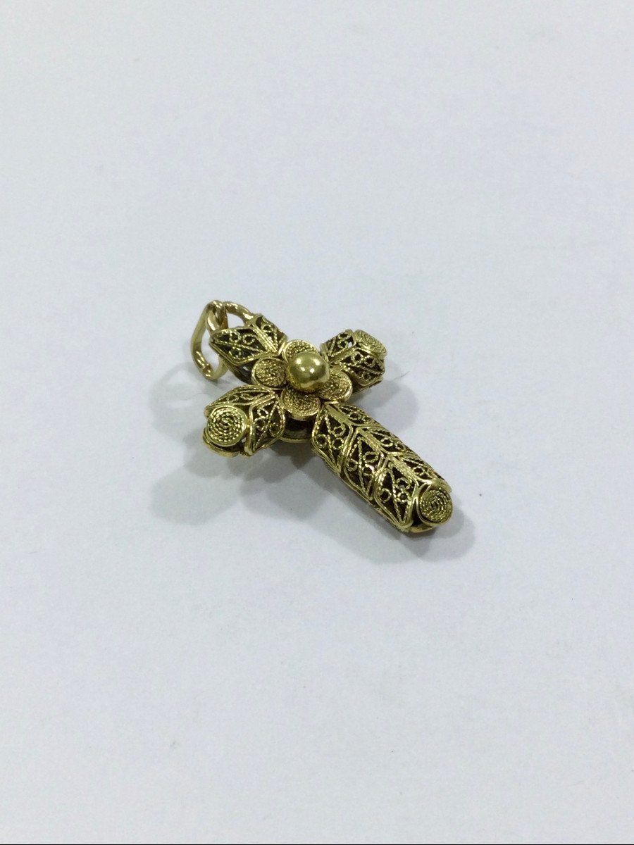 Croix Filigranée En Or Jaune - Castafiore
