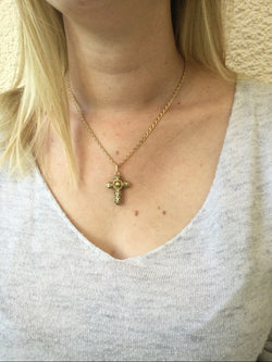 Croix Filigranée En Or Jaune - Castafiore