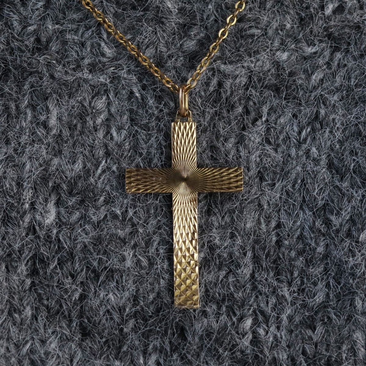 Croix or jaune rayonnant - Castafiore