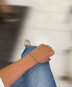 CTW 6 Natural Blu Sapphire Gold Tennis Bracelet - Castafiore