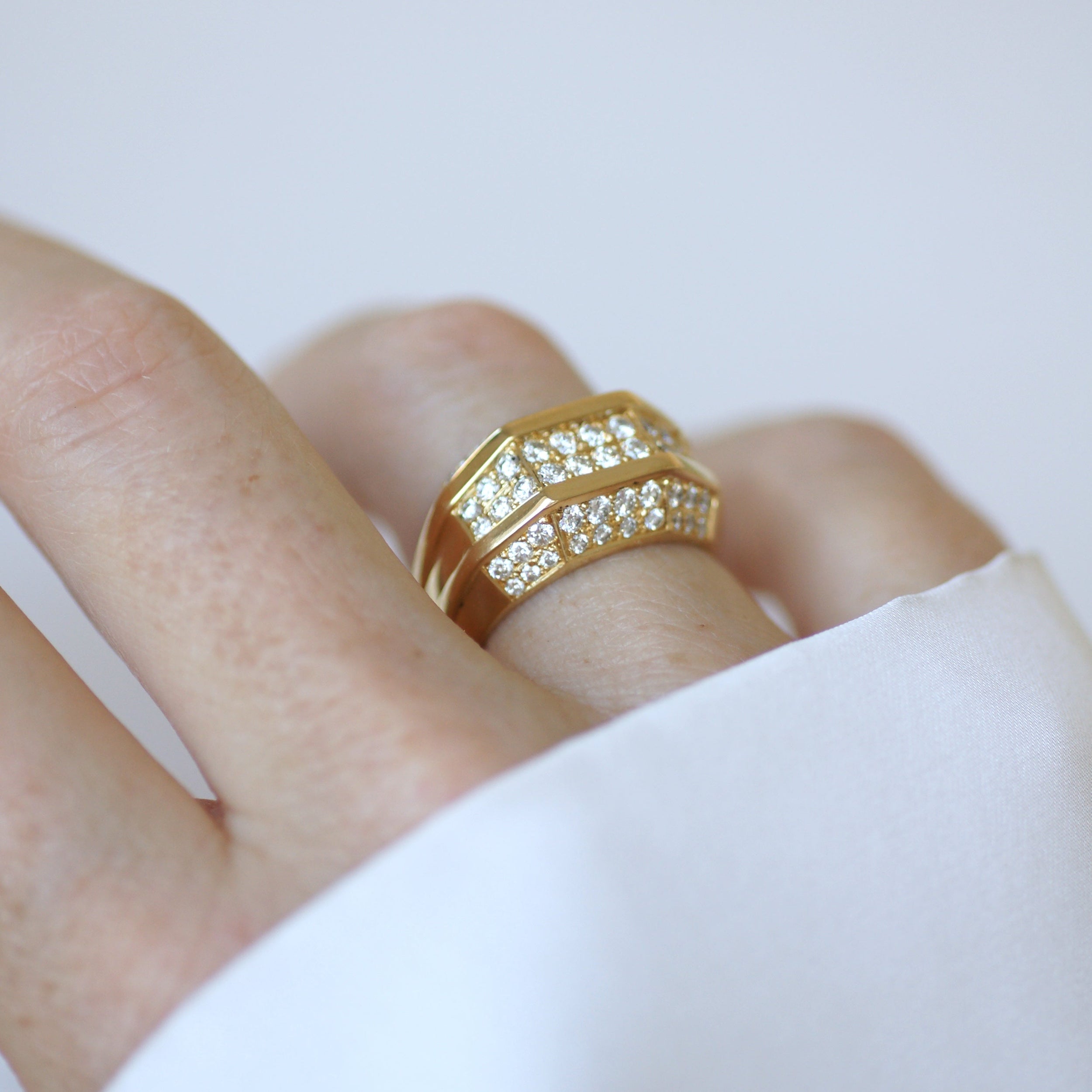 Bague Jonc en or jaune et diamants