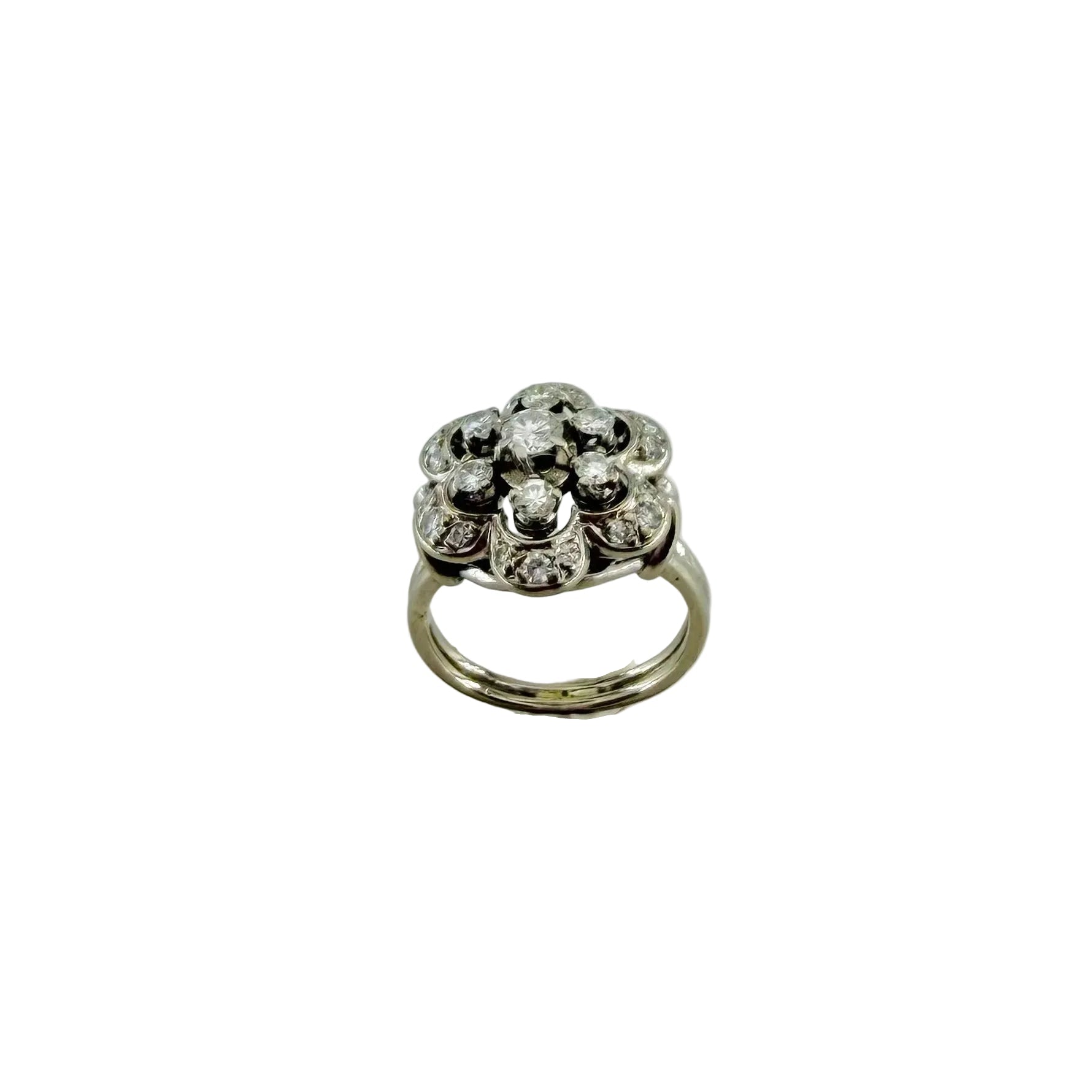 Bague Entourage en or blanc, platine et diamants