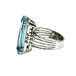 Bague Solitaire en or blanc et aigue-marine
