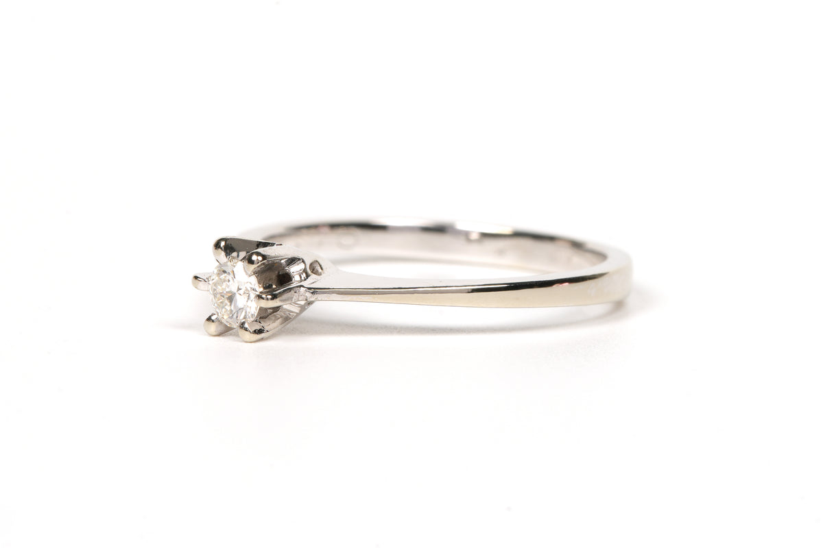 Bague Solitaire en or blanc et diamant