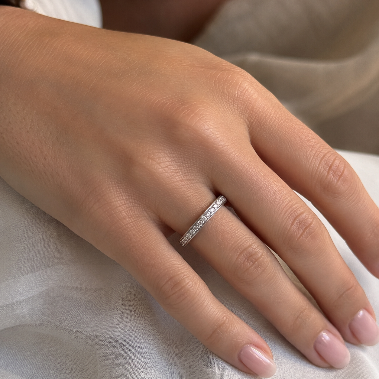 Bague Alliance en or blanc et diamants