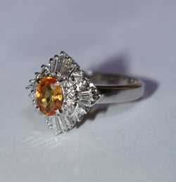 Bague Entourage en platine, saphir et diamants
