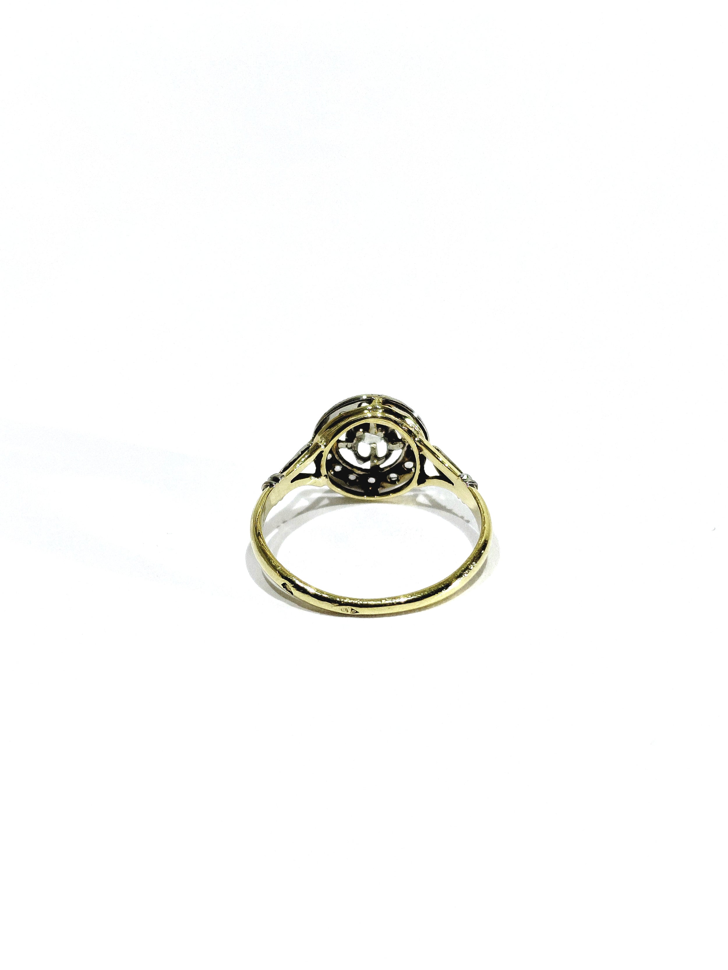 Bague cible en or jaune et diamants