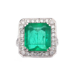 Bague Entourage en or blanc, émeraude et diamants