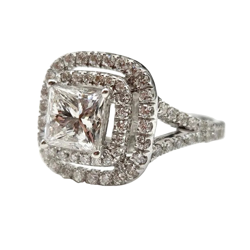 Bague Entourage en or blanc et diamants