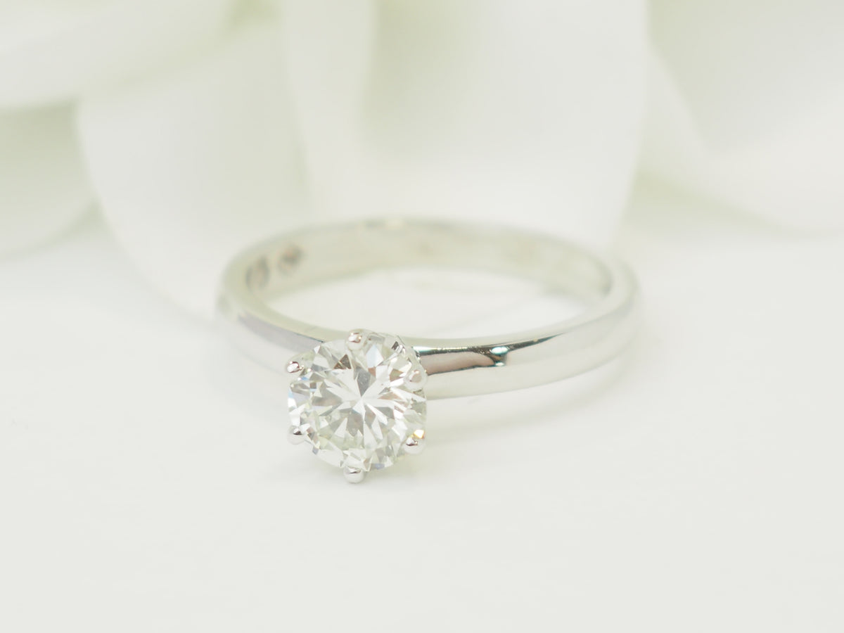 Bague Solitaire en or blanc et diamant
