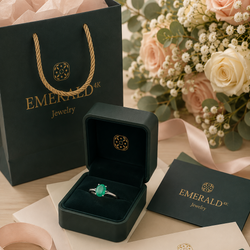 Bague Solitaire en or blanc et émeraude