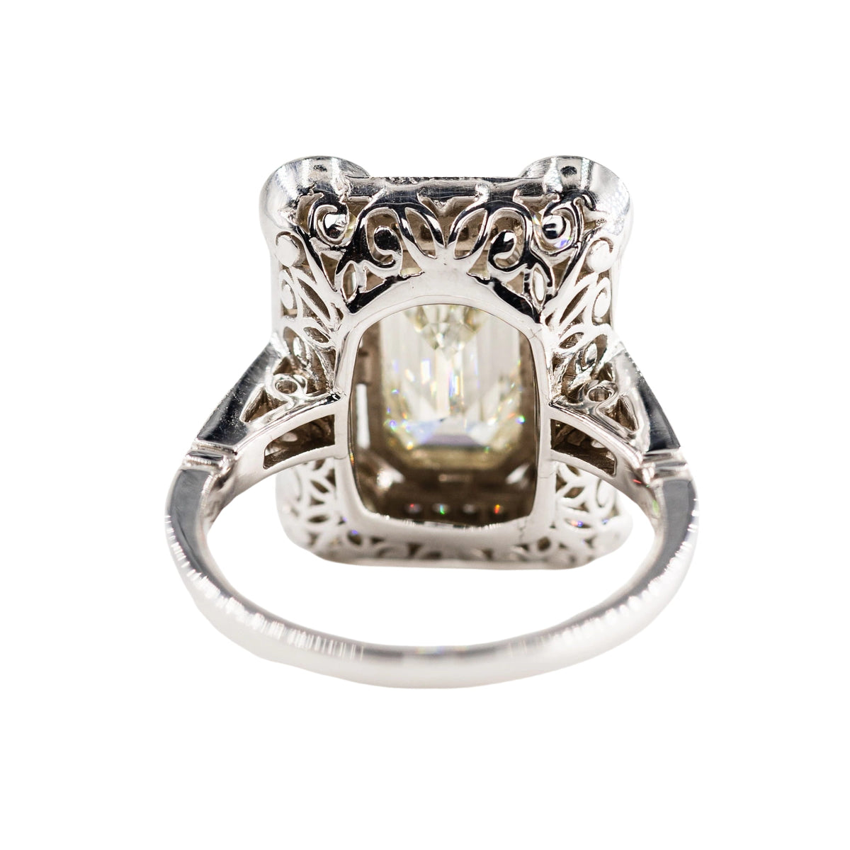 Bague Entourage en or blanc et diamants