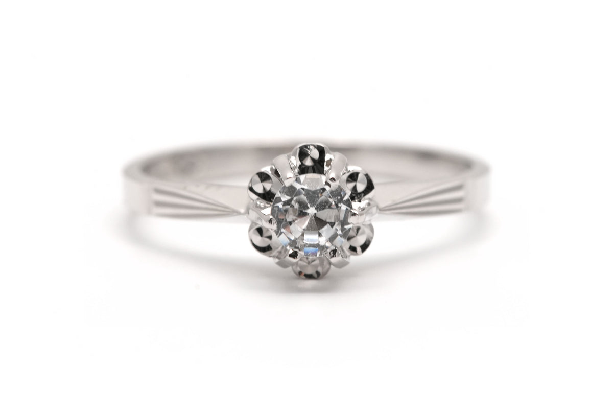 Bague Solitaire en or blanc et saphir