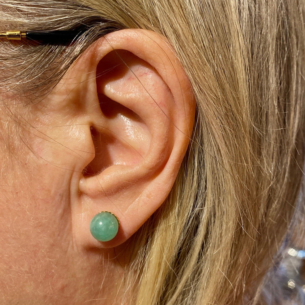 Boucles d'oreilles Puces en or jaune et jade