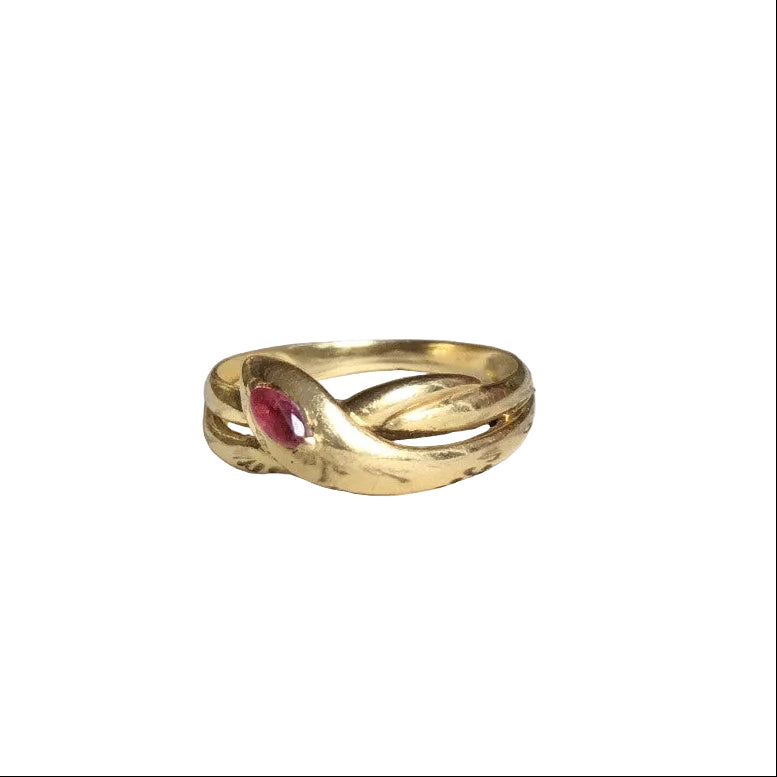 Bague en or jaune et rubis
