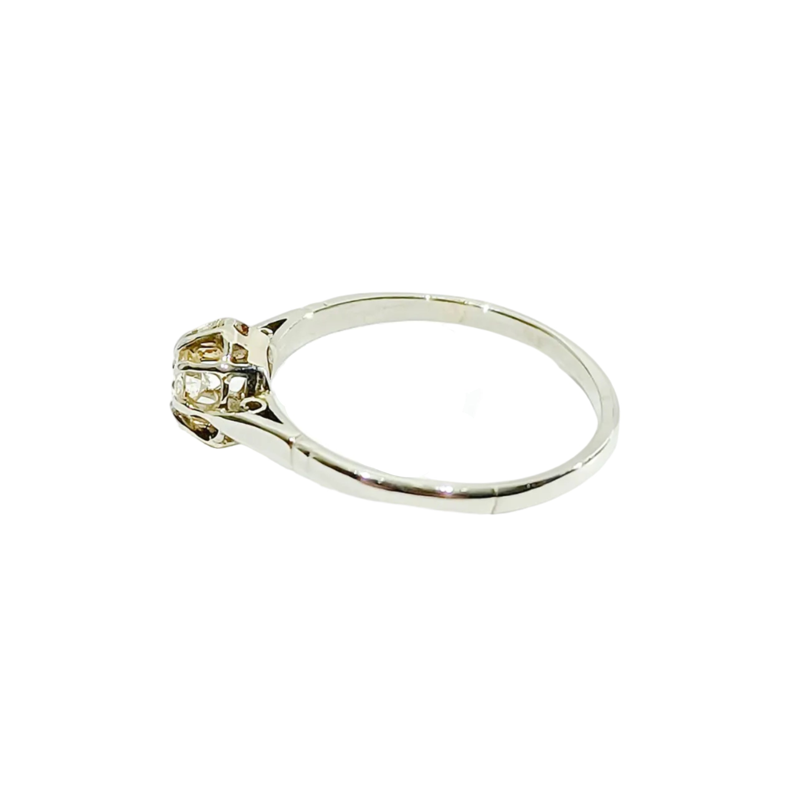 Bague Solitaire en or blanc et diamants