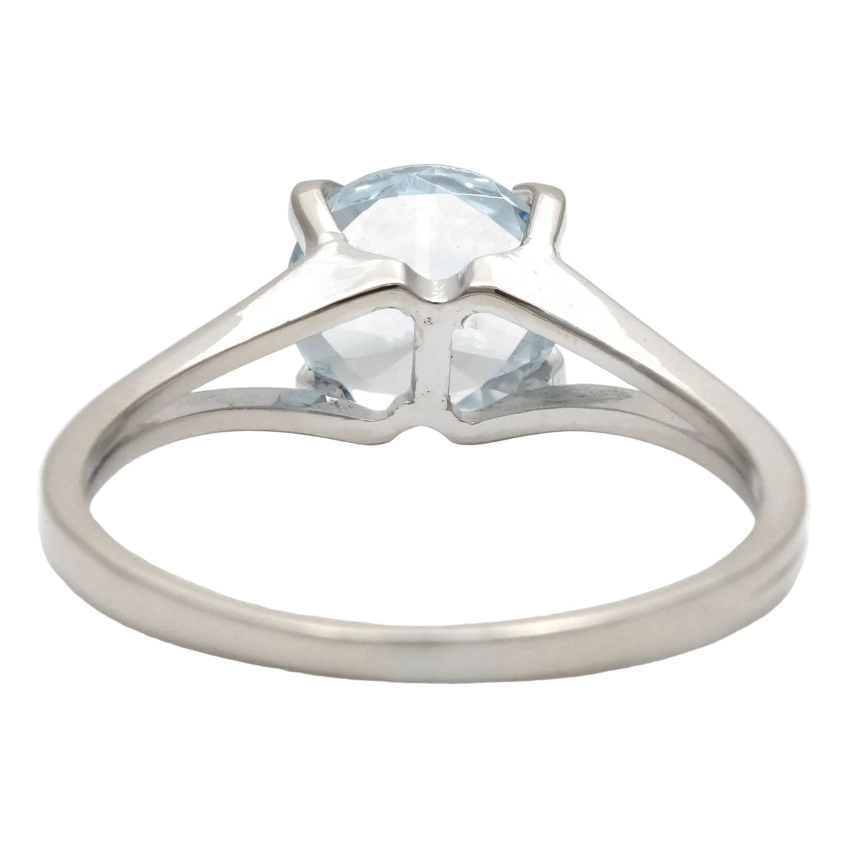 Bague Solitaire en or blanc et aigue-marine