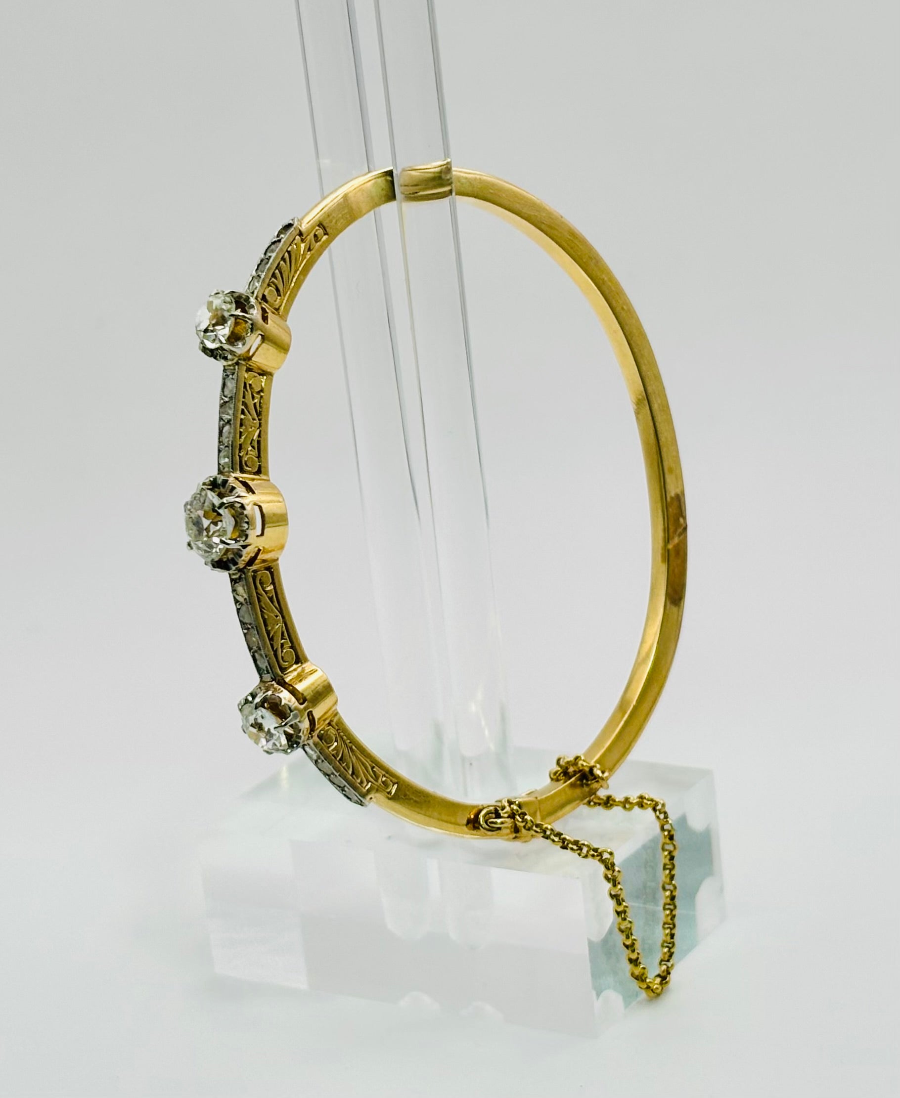 Bracelet Jonc en or jaune et diamants