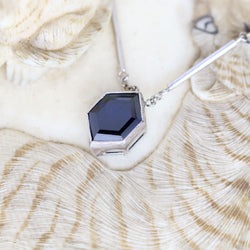 Collier Pendentif en or blanc et saphir