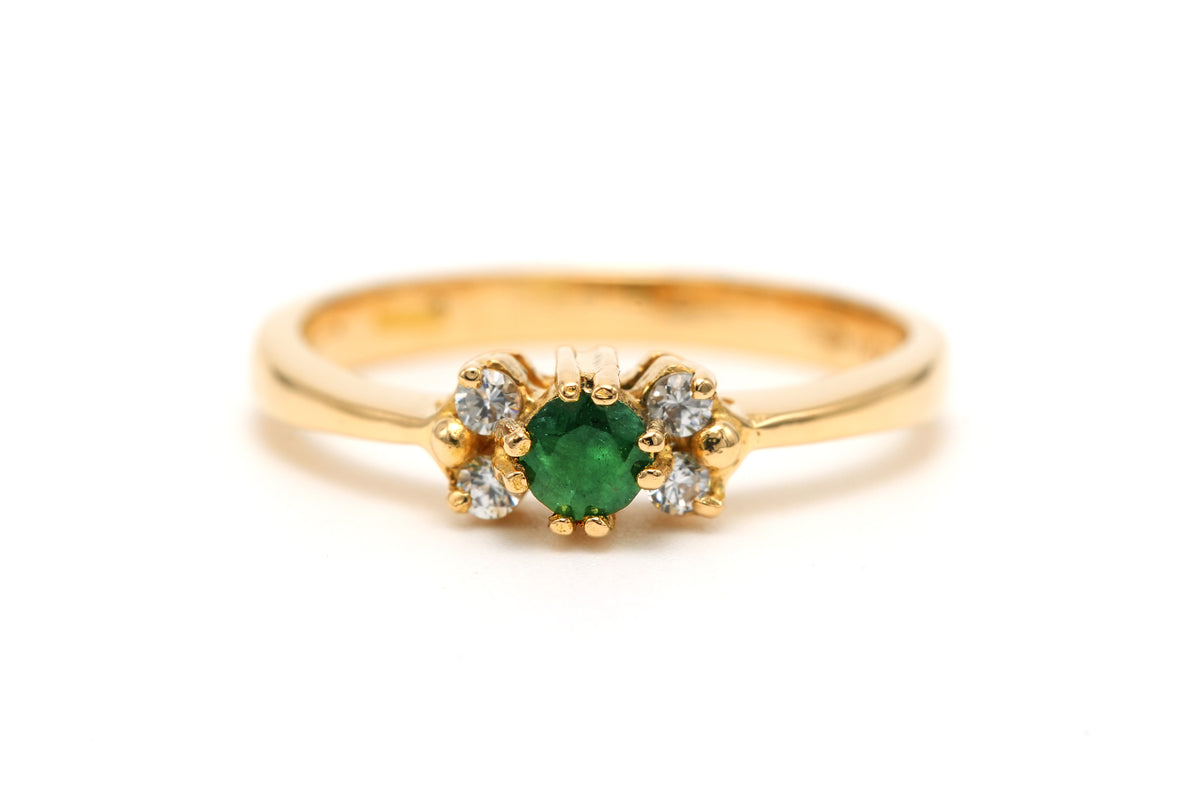 Bague Trilogie en or jaune, émeraude et diamants
