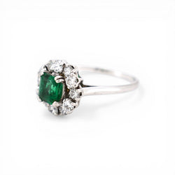 Bague Marguerite MELLERIO en platine, émeraude et diamants