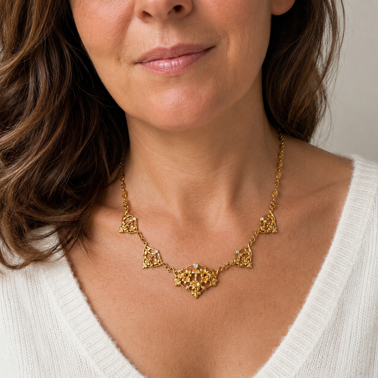 Collier Draperie en or jaune et diamants