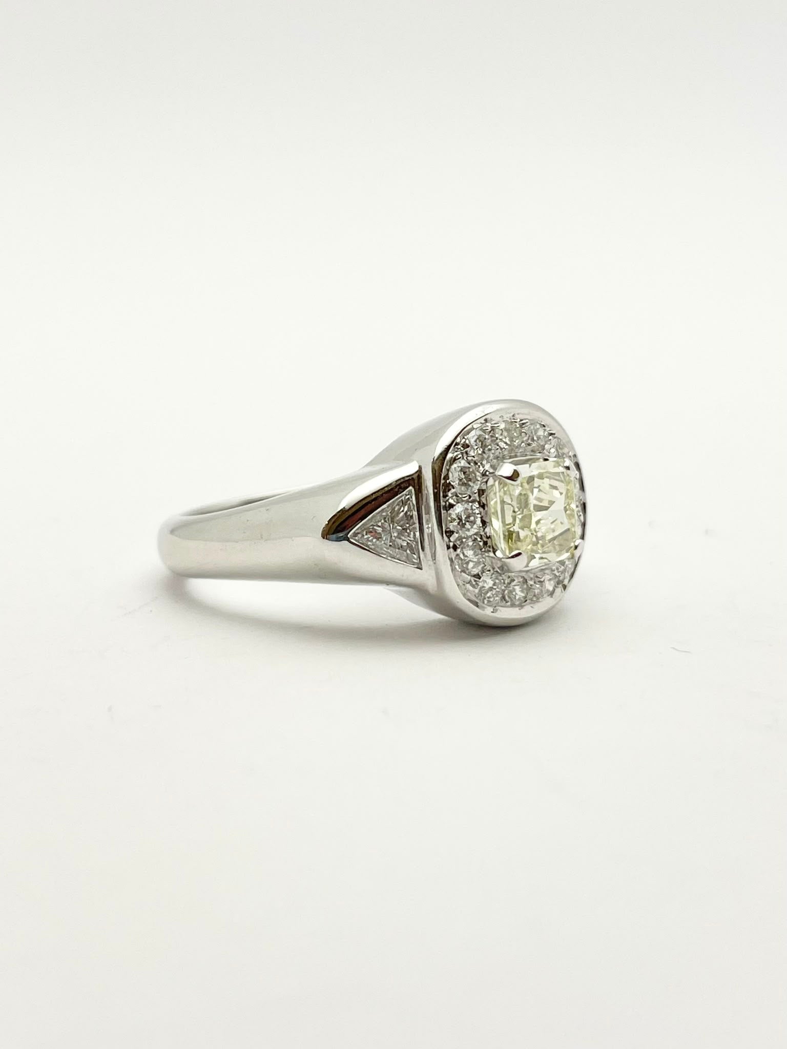 Bague Chevalière en or blanc et diamants