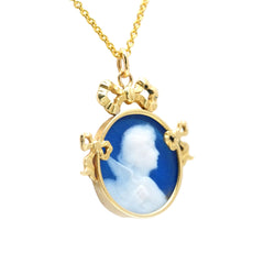 Pendentif en or jaune et camée