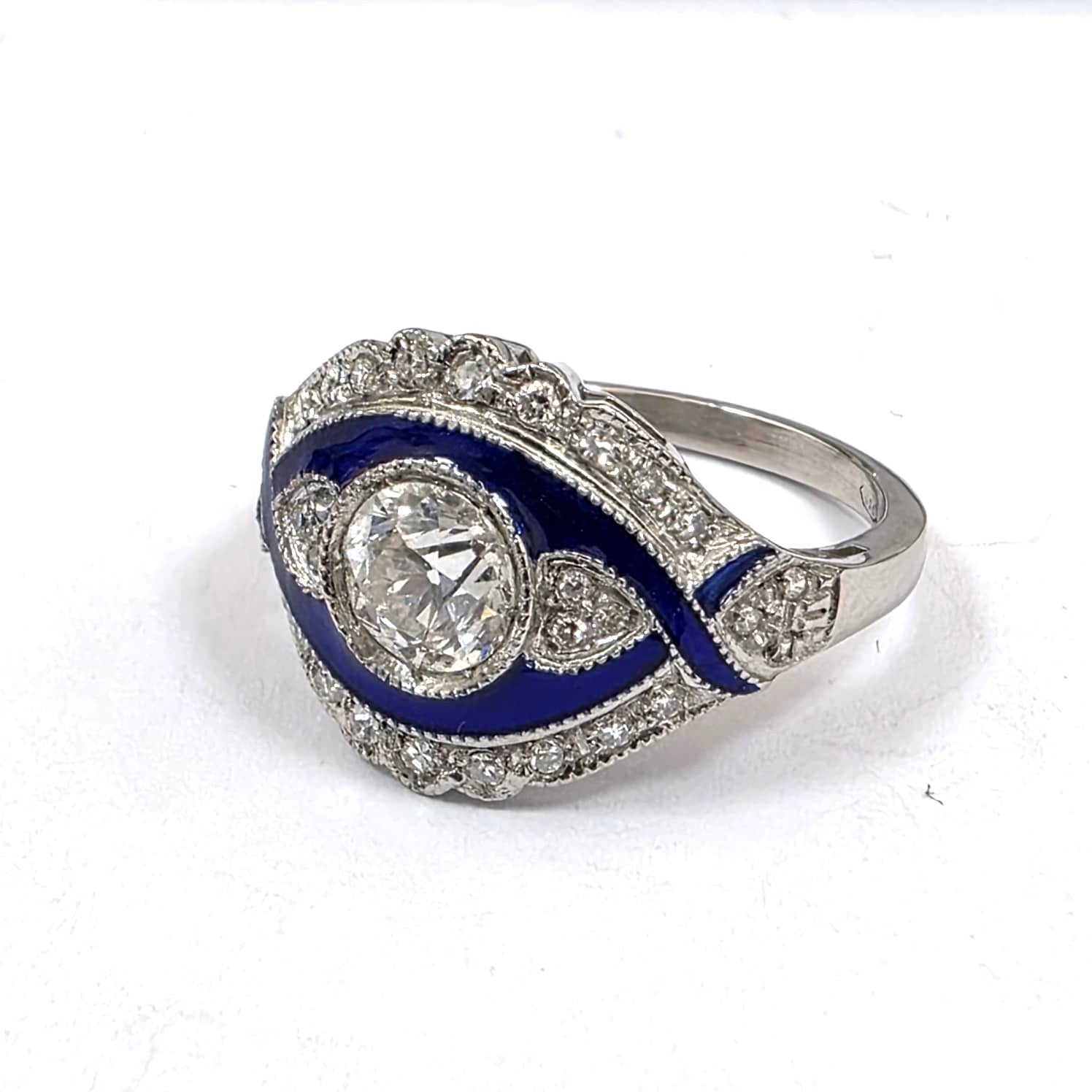 Bague en or blanc et diamants