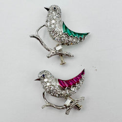 Deux broches "Oiseaux" en or blanc et platine