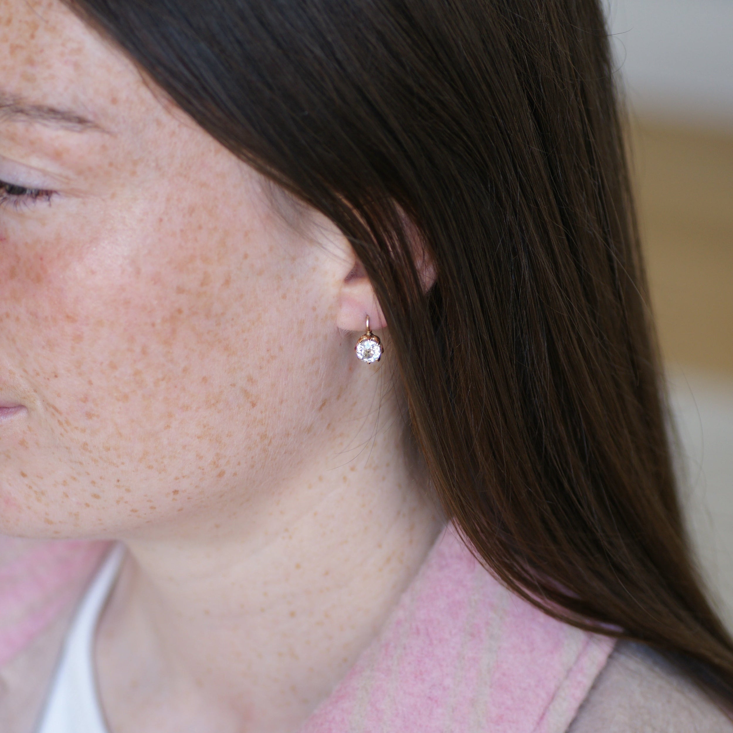 Boucles d'oreilles Dormeuses en or rose et diamants
