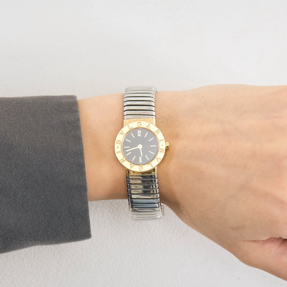 Montre BULGARI "Tubogas" en or jaune, acier et quartz