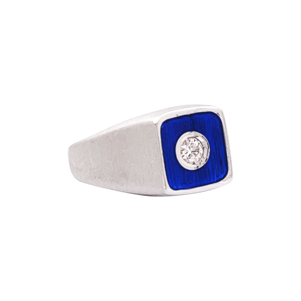 Bague or blanc, émail bleu et diamants.