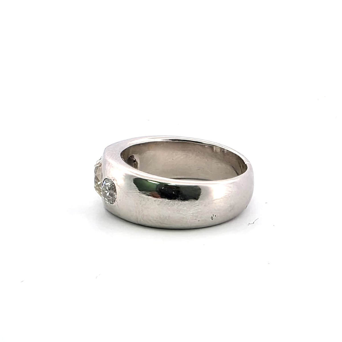 Bague Jonc en platine et diamants