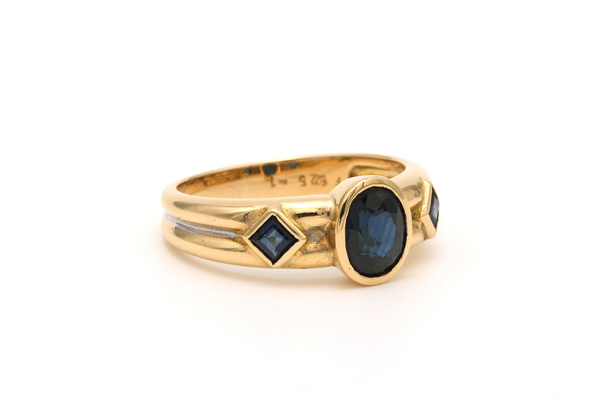 Bague Trilogie en or blanc, or jaune et saphirs