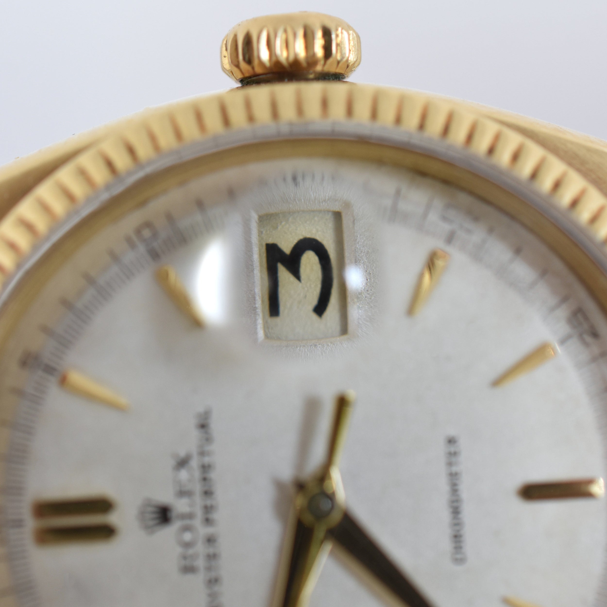 Montre ROLEX "Oyster Perpetual Date Ovettone" en or jaune et cuir