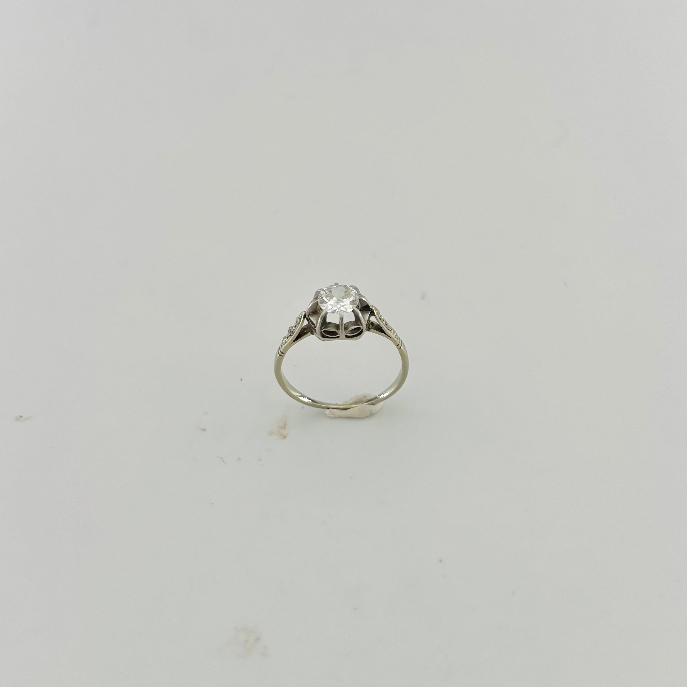 Bague Solitaire en or blanc, platine et diamants