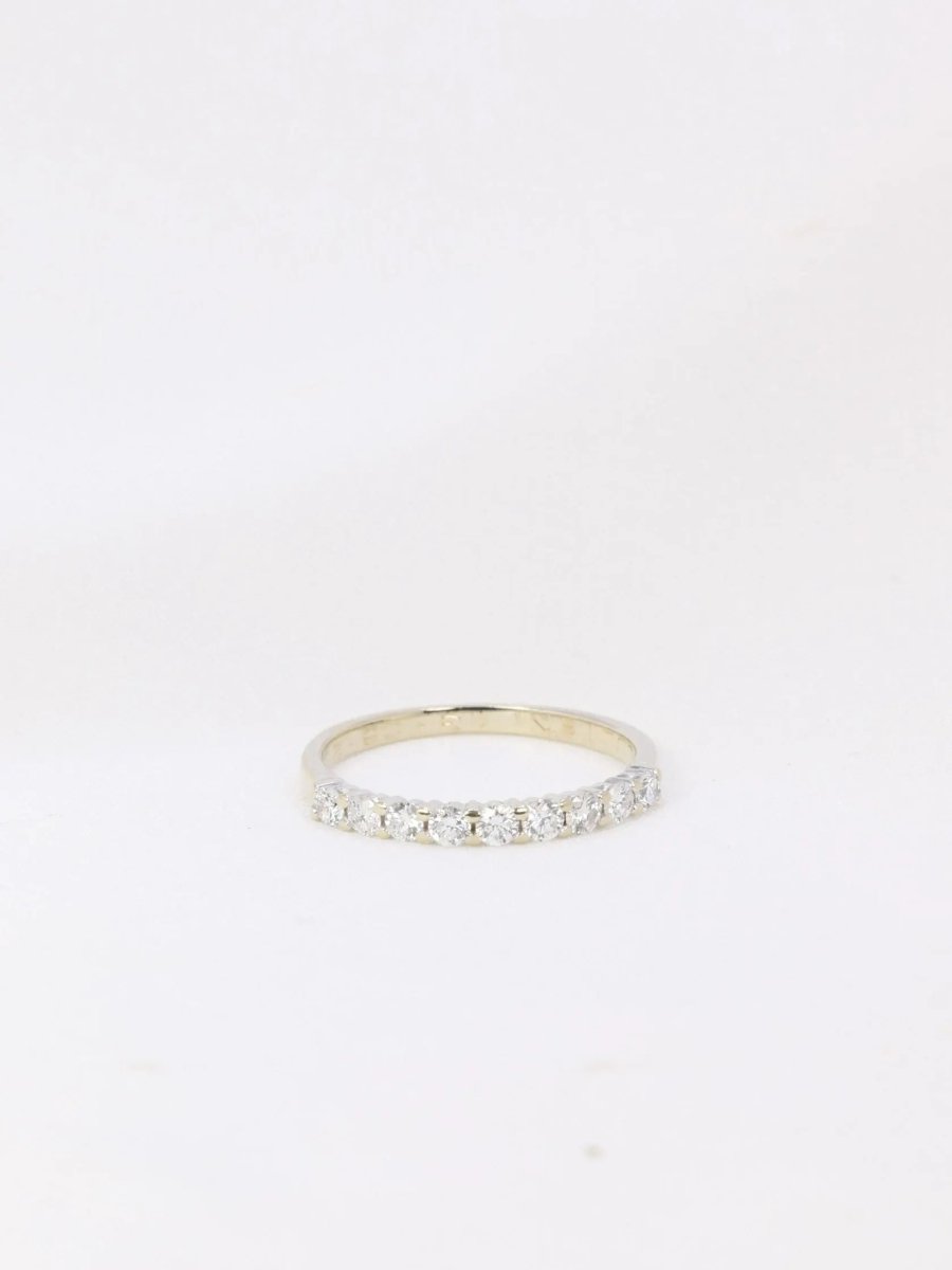 Demi - Alliance américaine en or blanc et diamants 0,36 ct - Castafiore