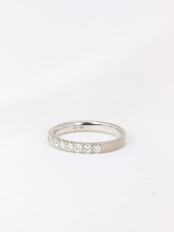 Demi - Alliance américaine en or blanc et diamants 0,72 ct - Castafiore