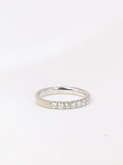 Demi - Alliance américaine en or blanc et diamants 0,72 ct - Castafiore