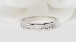 Demi alliance en or blanc et diamants 0.25ct - Castafiore