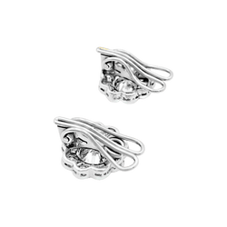 Boucles d'oreilles en or blanc, platine et diamants.