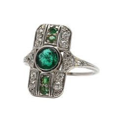 Bague Art Déco en or blanc, émeraudes et diamants