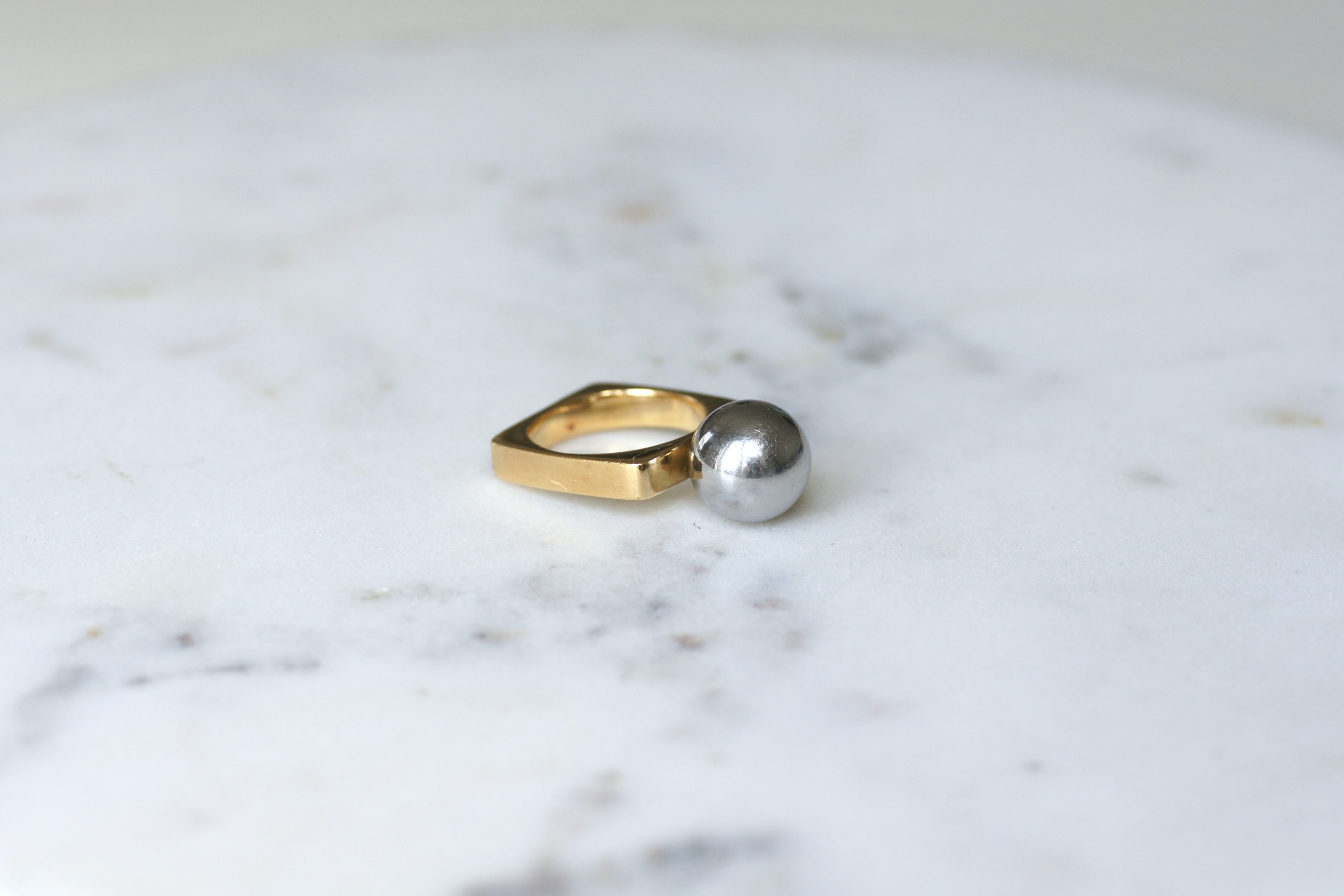 Bague DINH VAN en or jaune et hématite