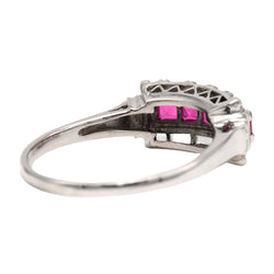 Bague Tank en or blanc, rubis et zirconiums