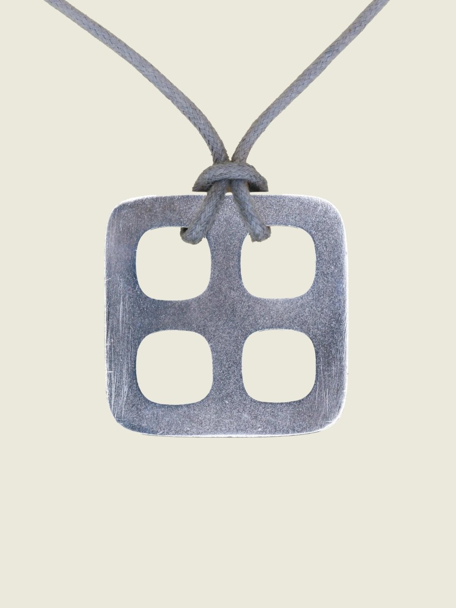 DINH VAN Colier Pendentif moderniste Cordon Gris - Castafiore