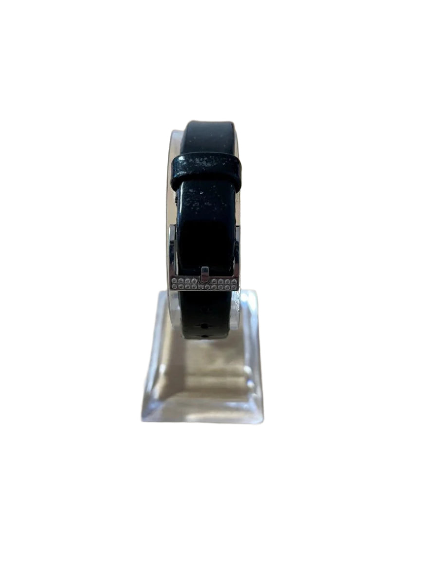 Dior montre la mini D de Dior - Castafiore