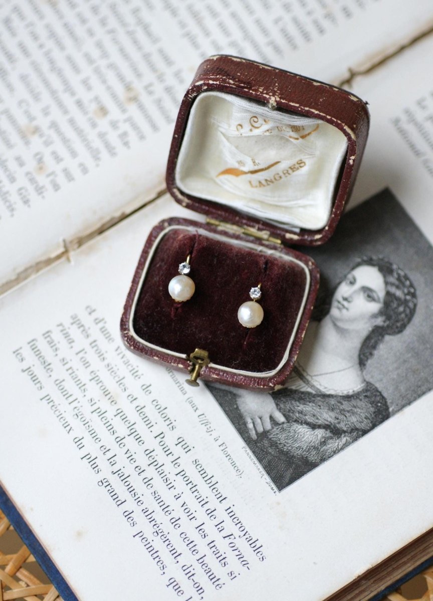 Dormeuses Anciennes Perles Mabé et Saphirs Blancs - Castafiore